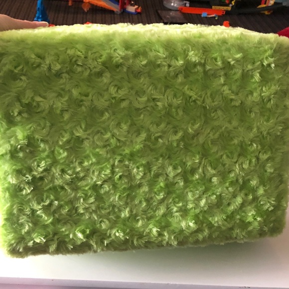 💐 Fuzzy Storage with Handles Basket - Picture 6 of 6